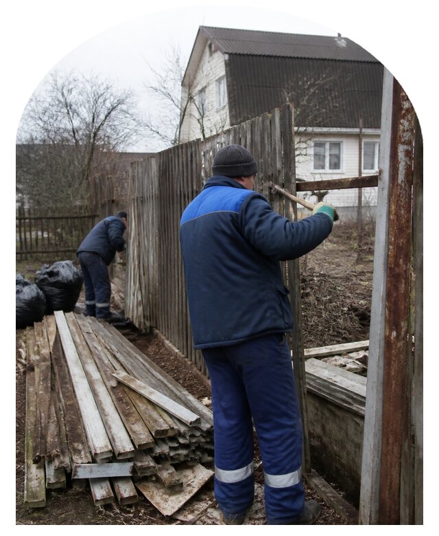 Демонтаж забора в Старой Руссе по цене от 4586 р. | Метпроект-Срс