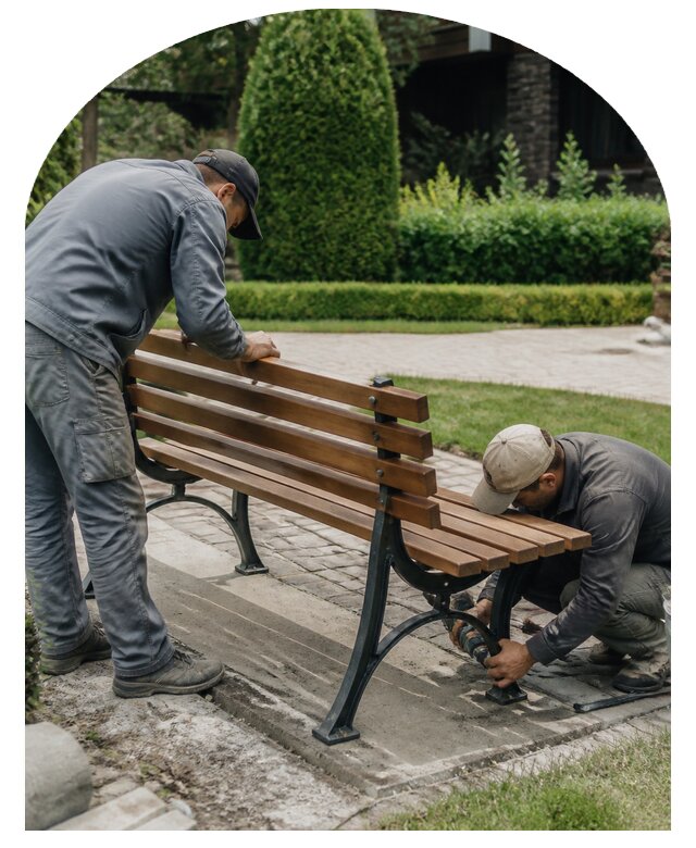 Профессиональная установка садовой скамейки под ключ в Старой Руссе